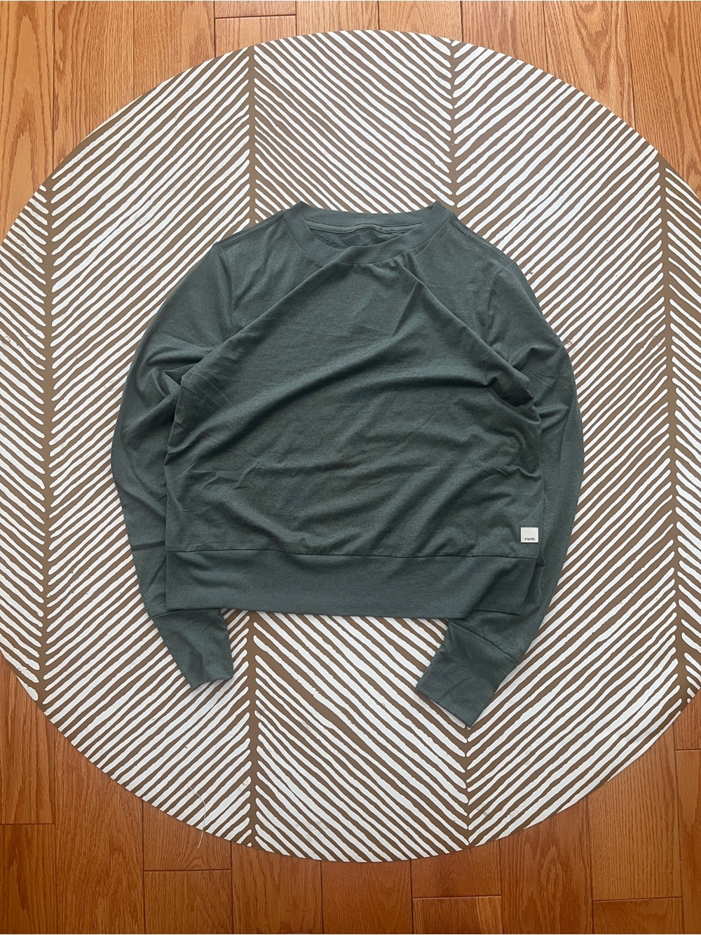 Vuori Long Sleeve Top (no tag, fits S)